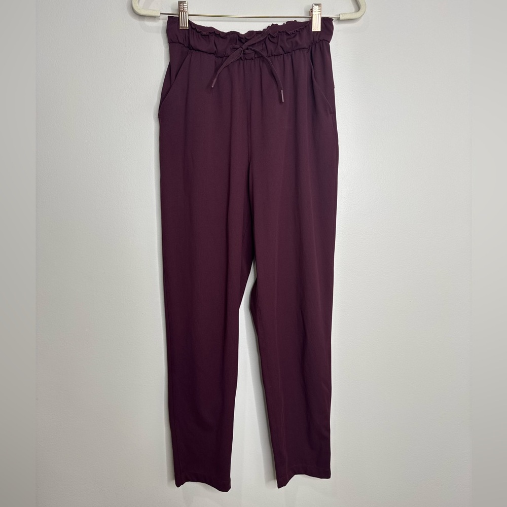 Lululemon Burgundy On the Fly Tapered Leg High Rise Drawstring Pants Size‎ 4